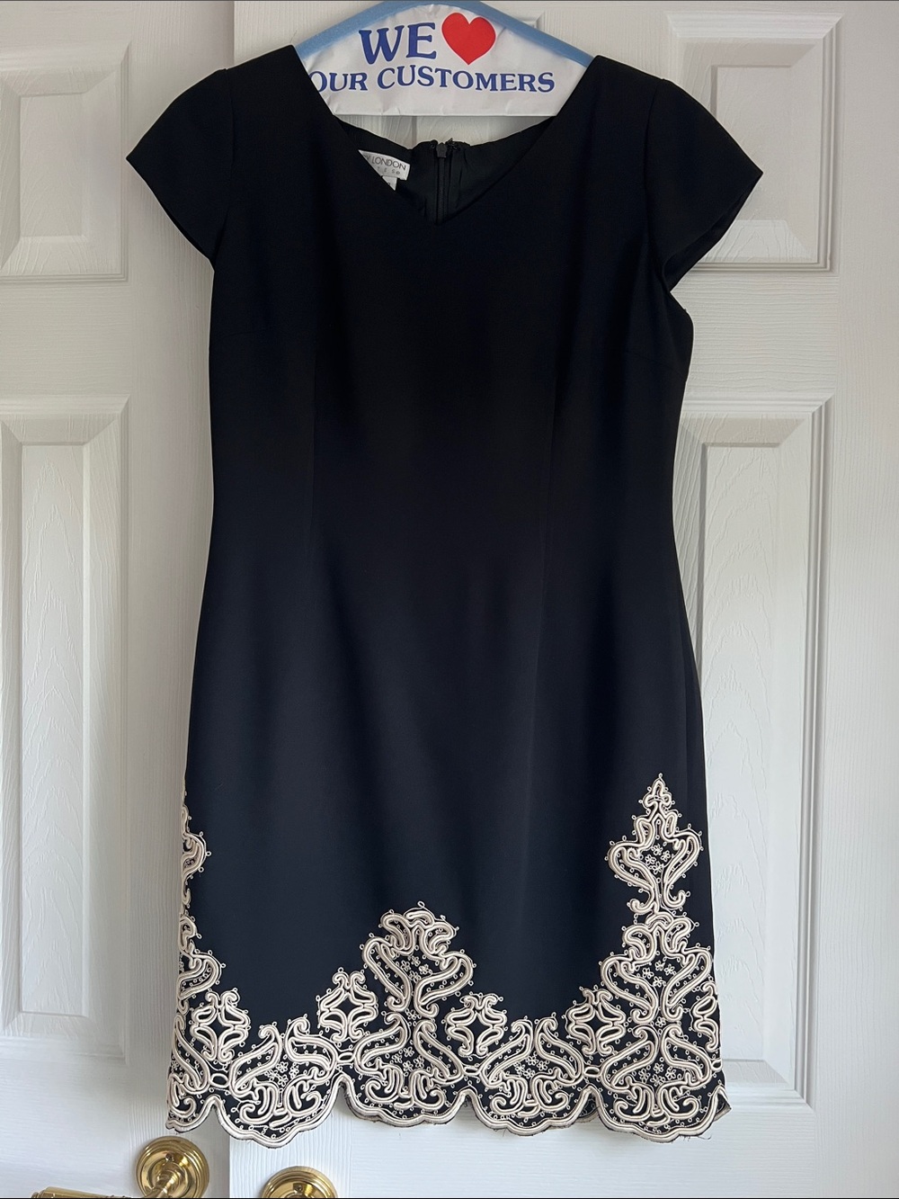 Perfect Maggy London Petite Black Dress